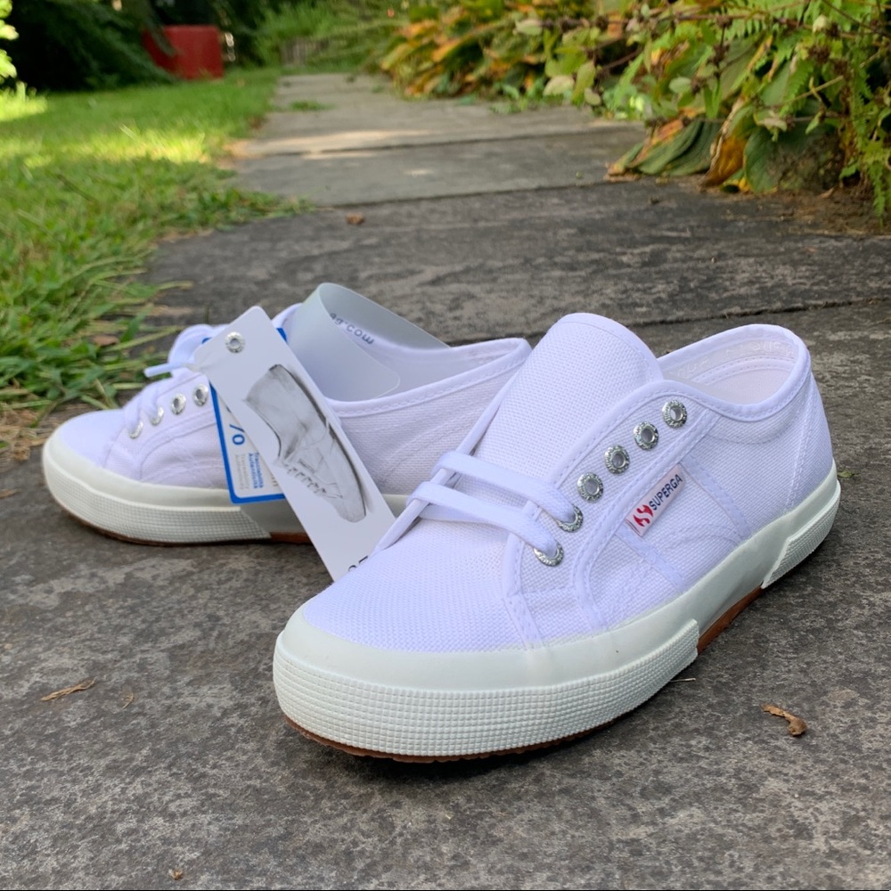 White Superga Classic Sneakers. Size 8 /EU size 39